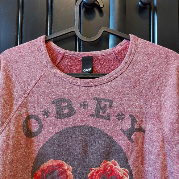 🌱 Obey Crewneck Sweater - Picture 3 of 4